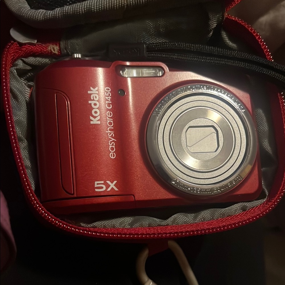 Kodak Red Digital Camera with 5X Optical Zoom